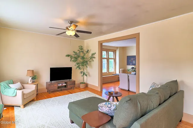 $2,500 | 28 Manning Boulevard, Unit 2, Albany, NY 12203