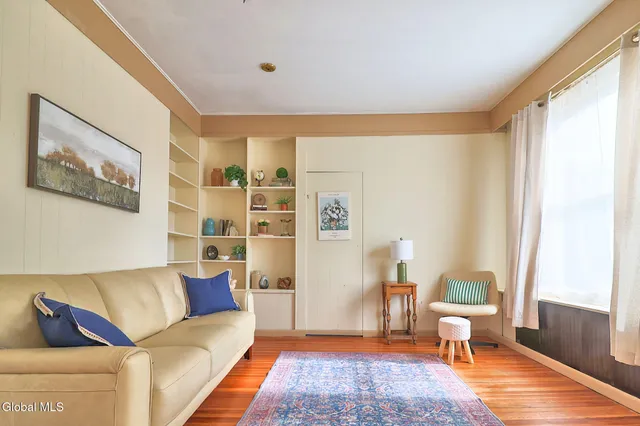 $2,500 | 28 Manning Boulevard, Unit 2, Albany, NY 12203