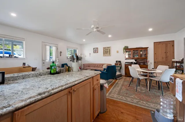 $1,175,000 | 8931 Oak Grove Avenue, Sebastopol, CA 95472