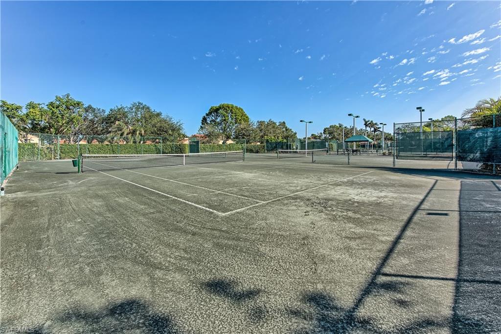 522 Beachwalk Circle Naples, FL 34108 - Photo 30 of 34 a view of a basketball court