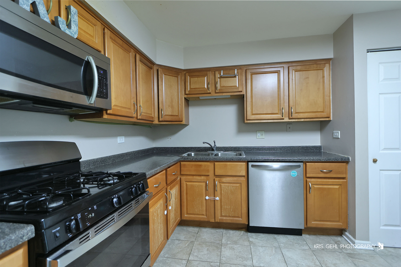 224 East Bailey Road, Unit J Naperville, IL 60565 - Photo 5 of 13 Gallery Image 5