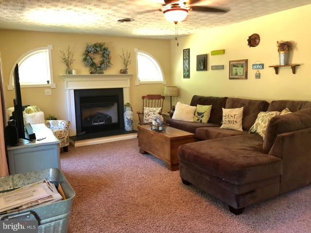 14 Sparrows Way Elkton, MD 21921 - Photo 4 of 28 Living Room