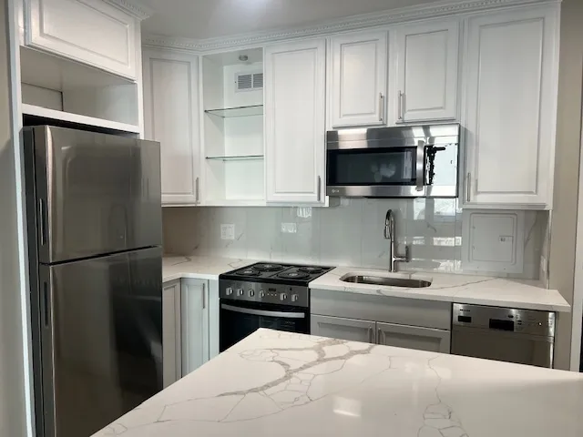 $1,850 | 535 North Michigan Avenue, Unit 710, Chicago, IL 60611