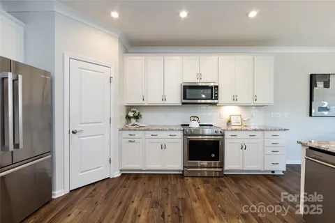 $399,000 | 23109 Clarabelle Drive, Charlotte, NC 28273