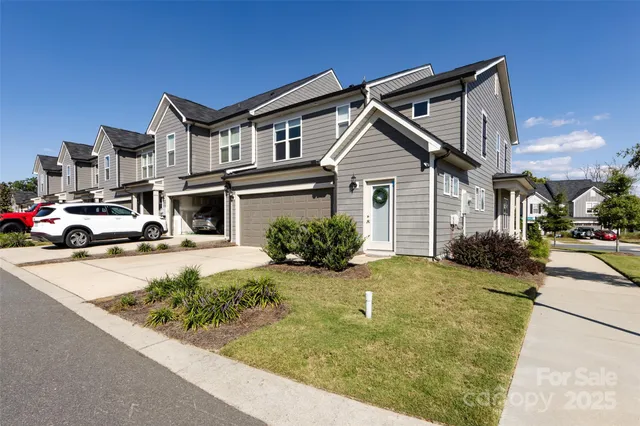 $399,000 | 23109 Clarabelle Drive, Charlotte, NC 28273