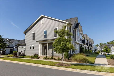 $399,000 | 23109 Clarabelle Drive, Charlotte, NC 28273