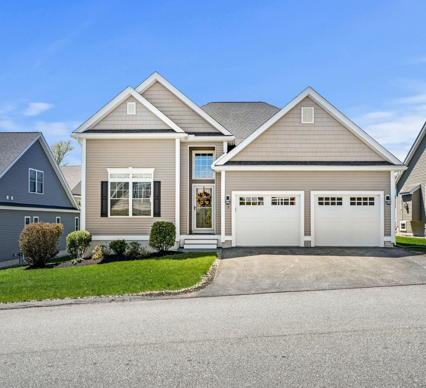 7 Catalpa Road Salem, NH 03079 - Photo 1 of 36 Gallery Image 1