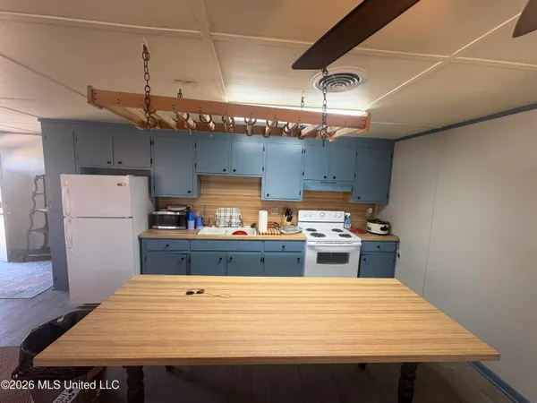 $215,000 | 1899 Deerfield Road, Yazoo City, MS 39194