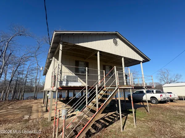 $215,000 | 1899 Deerfield Road, Yazoo City, MS 39194