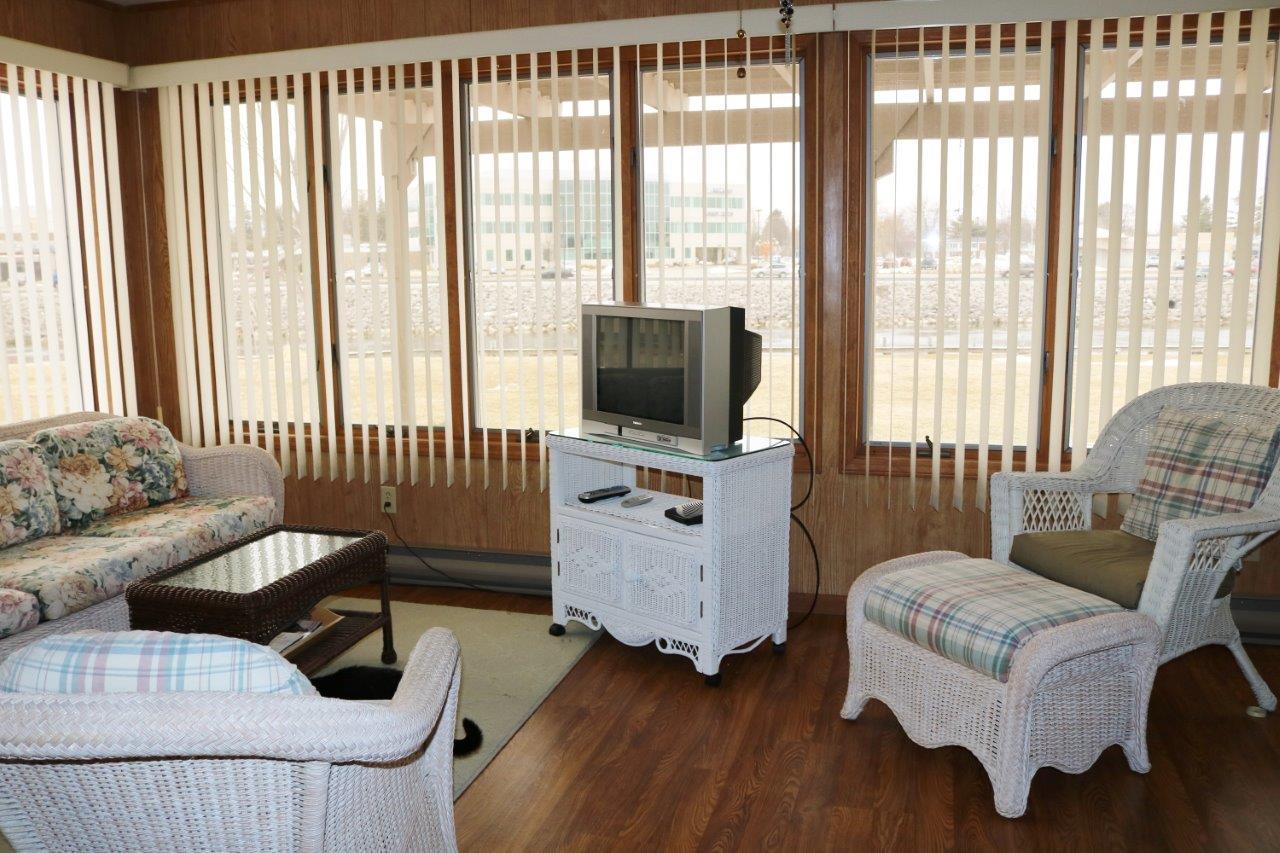130 A Riverside Drive Cheboygan, MI 49721 - Photo 5 of 16 Gallery Image 5