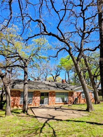 $424,900 | 1020 Redbud Court, Arlington, TX 76012