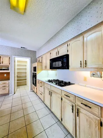 $424,900 | 1020 Redbud Court, Arlington, TX 76012