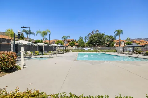 $979,950 | 4839 La Vella Drive, Oak Park, CA 91377