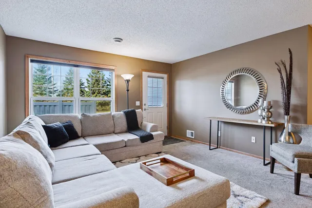 $240,000 | 4810 149th Street North, Unit 4, Hugo, MN 55038