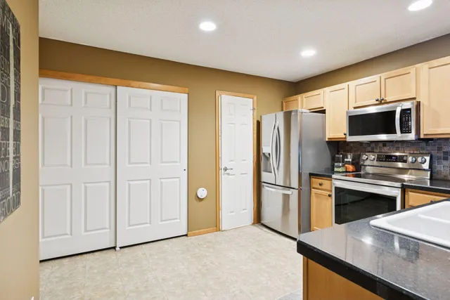 $240,000 | 4810 149th Street North, Unit 4, Hugo, MN 55038