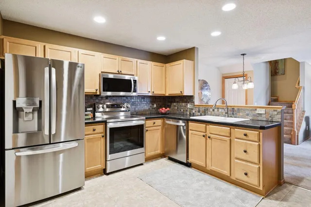 $240,000 | 4810 149th Street North, Unit 4, Hugo, MN 55038