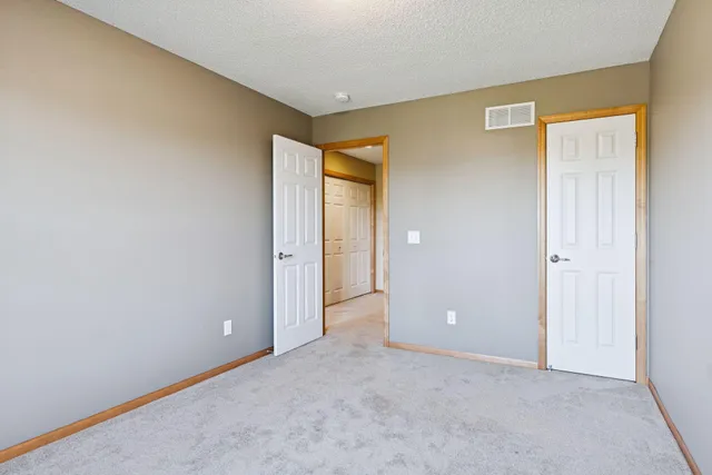 $240,000 | 4810 149th Street North, Unit 4, Hugo, MN 55038