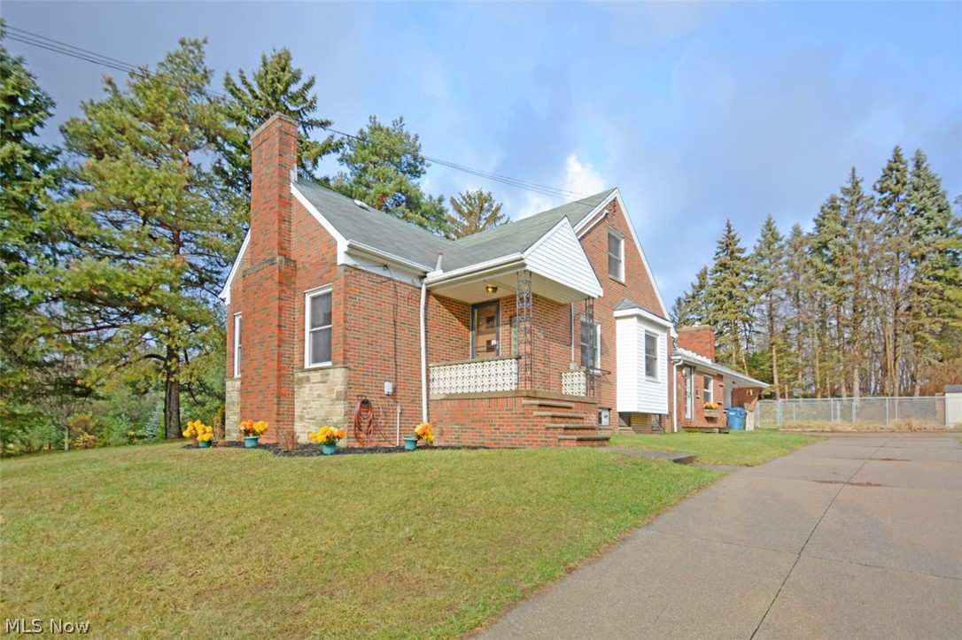 4612 West Sprague Road Parma, OH 44134 - Photo 1 of 32 Gallery Image 1