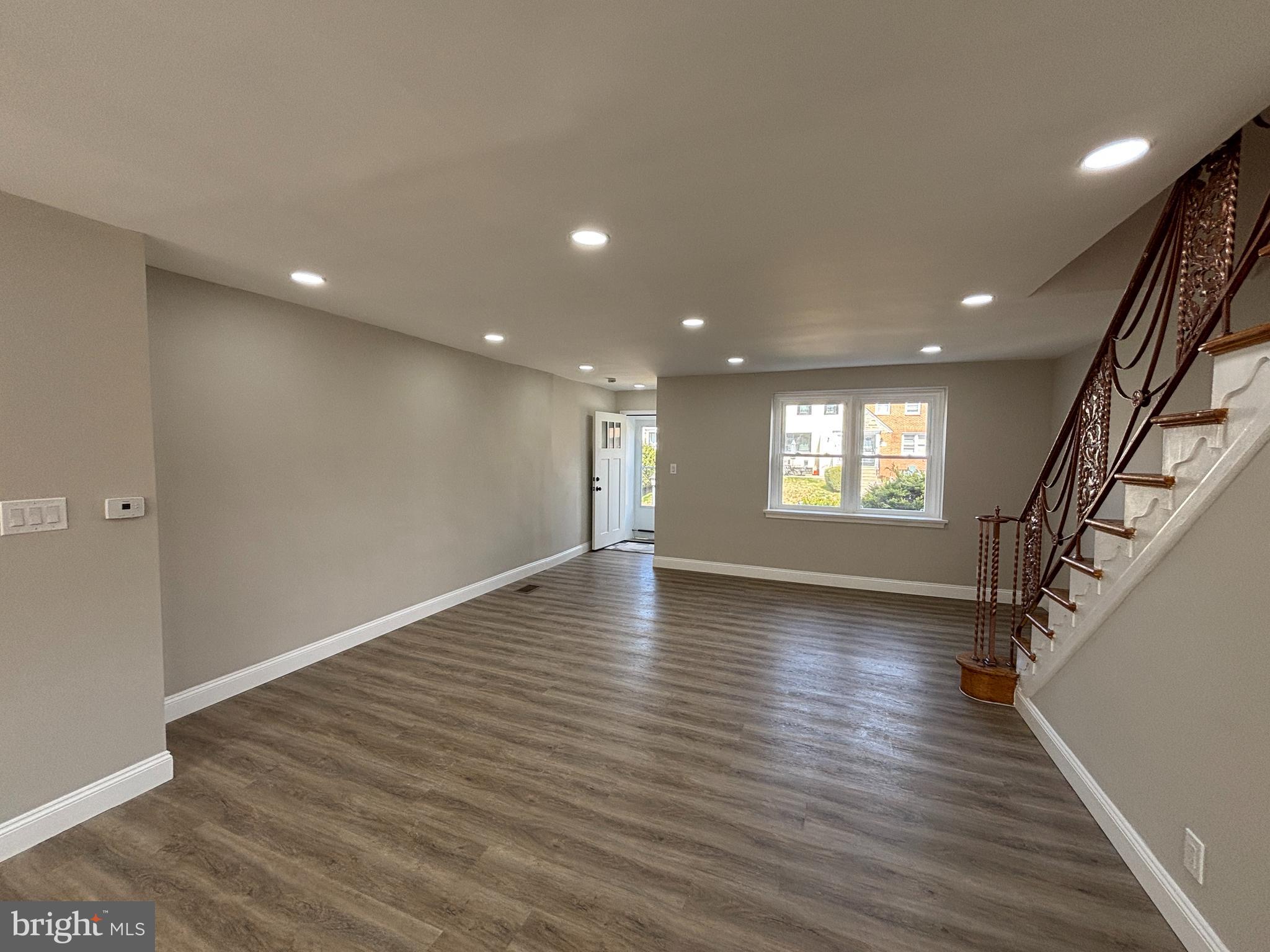 8266 Temple Road Philadelphia, PA 19150 - Photo 14 of 38 Living Room