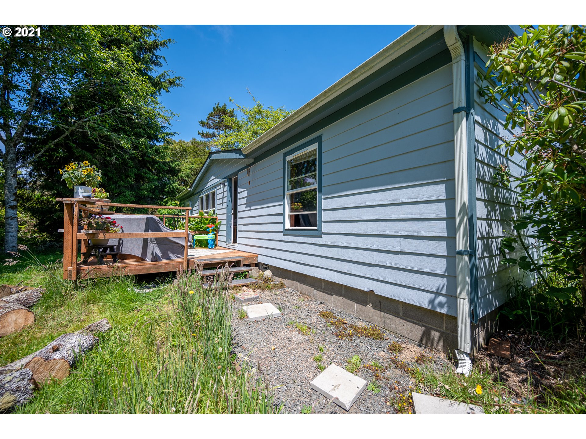 62954 Southwest 10th Road Coos Bay, OR 97420 - Photo 14 of 32 Gallery Image 14
