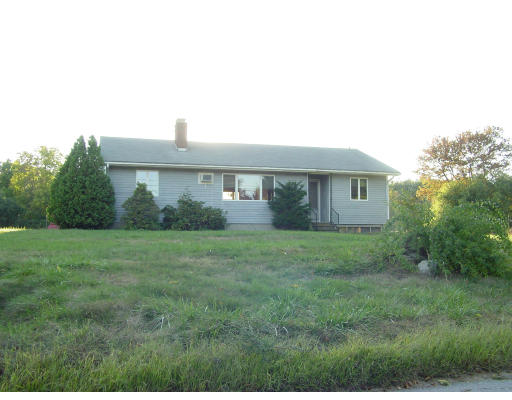 48 Randall Road Berlin, MA 01503 - Photo 6 of 11