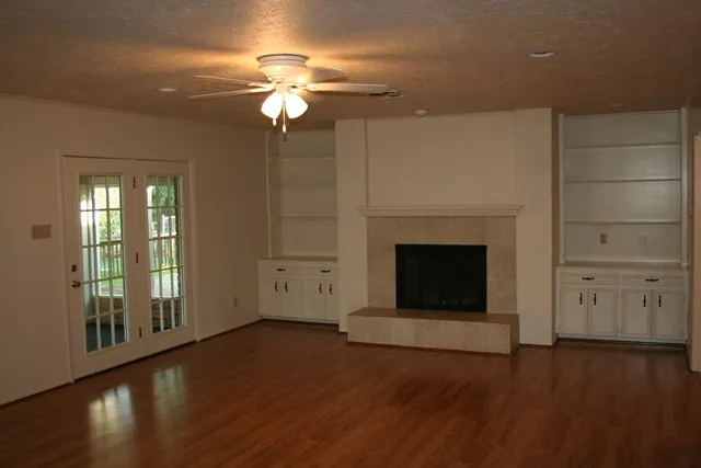 $2,300 | 215 Spanish Oak Lane, Kerrville, TX 78028