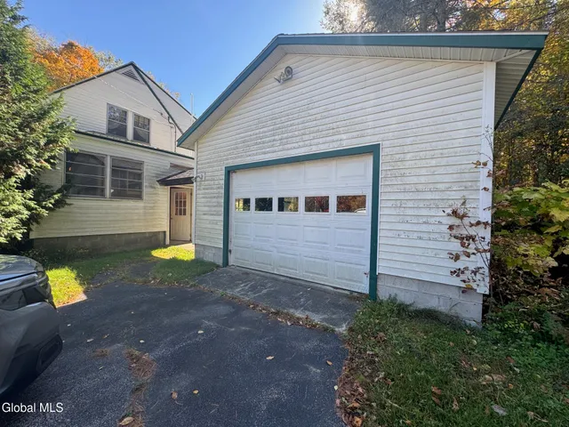 $195,000 | 58 County Rte 56, Ticonderoga, NY 12883