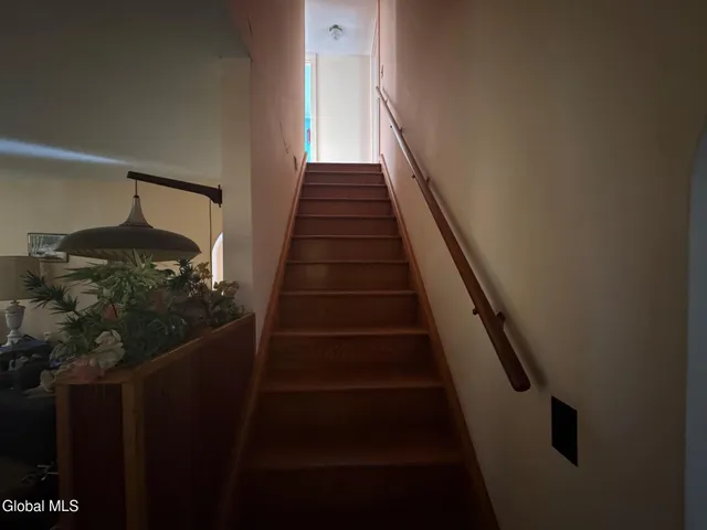 $195,000 | 58 County Rte 56, Ticonderoga, NY 12883