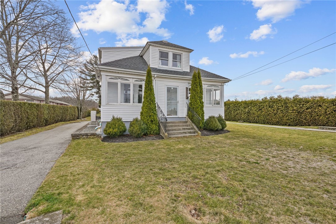 771 Pippin Orchard Road Cranston, RI 02921 - Photo 3 of 31