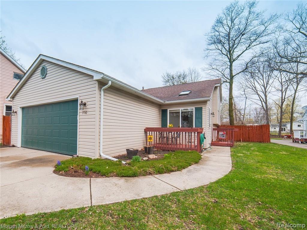 7710 Bridge Road Waterford, MI 48329 - Photo 1 of 31 Bridge Road (1).jpg