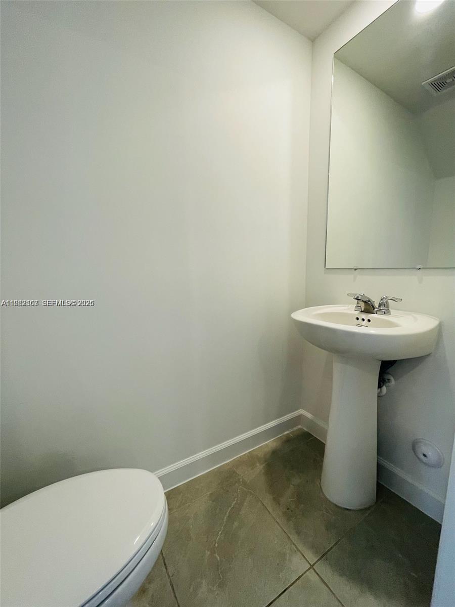 5000 Southwest 37th Street Hollywood, FL 33023 - Photo 12 of 20