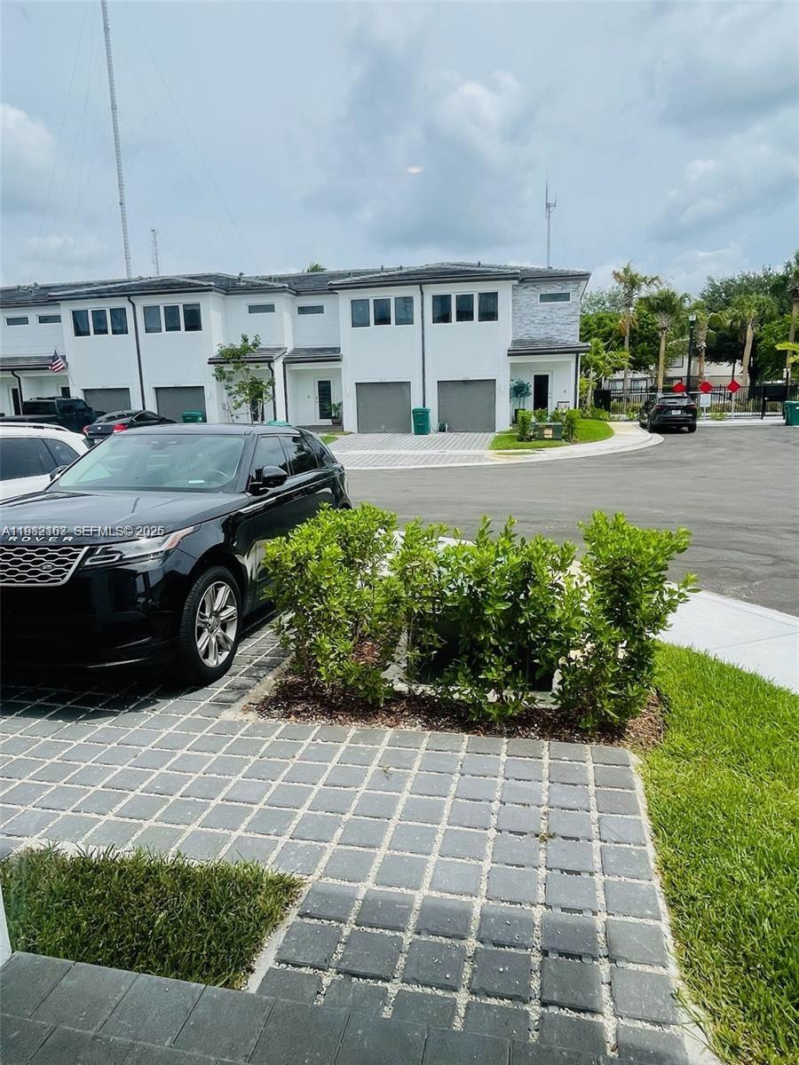 5000 Southwest 37th Street Hollywood, FL 33023 - Photo 3 of 20