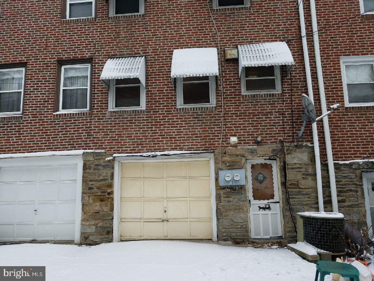 304 Maypole Road Upper Darby, PA 19082 - Photo 2 of 16 Exterior Back