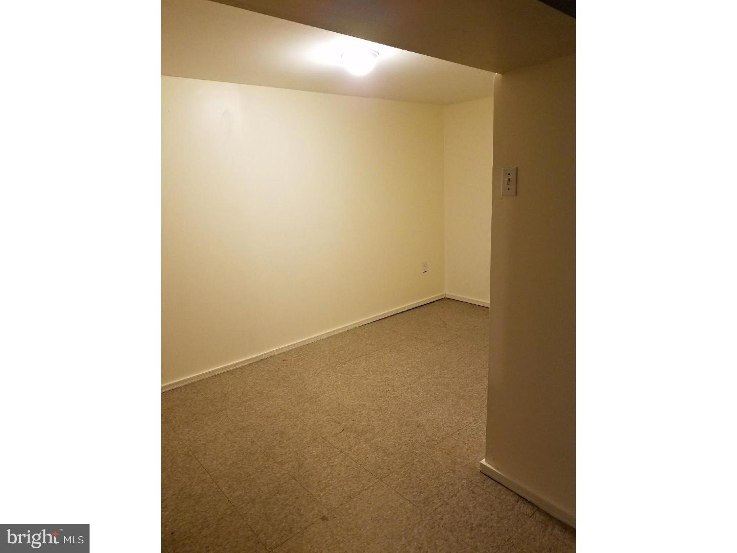 304 Maypole Road Upper Darby, PA 19082 - Photo 8 of 16 Family Room