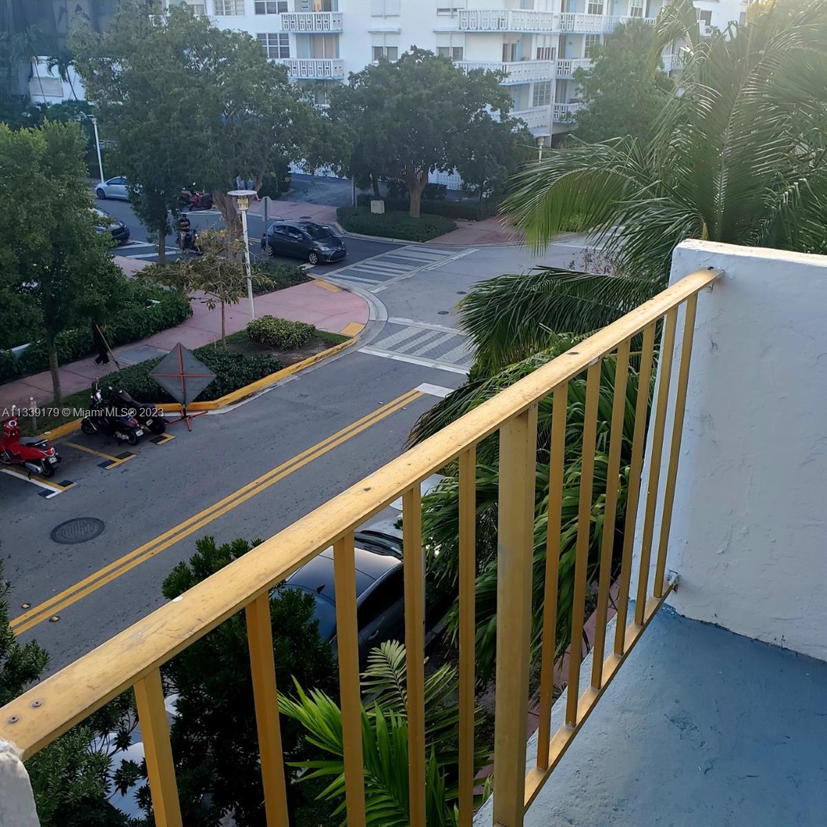 245 18th Street, Unit 403 Miami Beach, FL 33139 - Photo 24 of 30 a balcony with street view