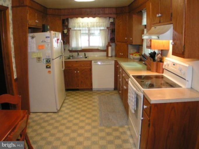 4824 Black Rock Road Hampstead, MD 21074 - Photo 11 of 27 Kitchen