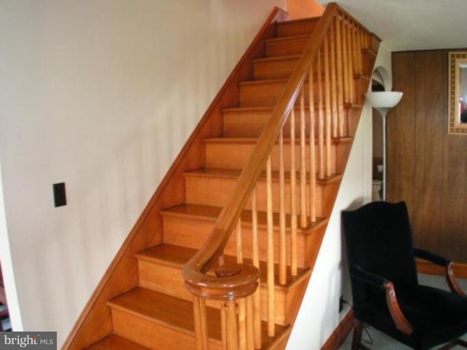 4824 Black Rock Road Hampstead, MD 21074 - Photo 23 of 27 Staircase