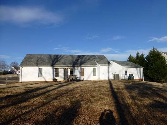 121 Blueberry Lane Pendleton, SC 29670 - Photo 3 of 31 Gallery Image 3