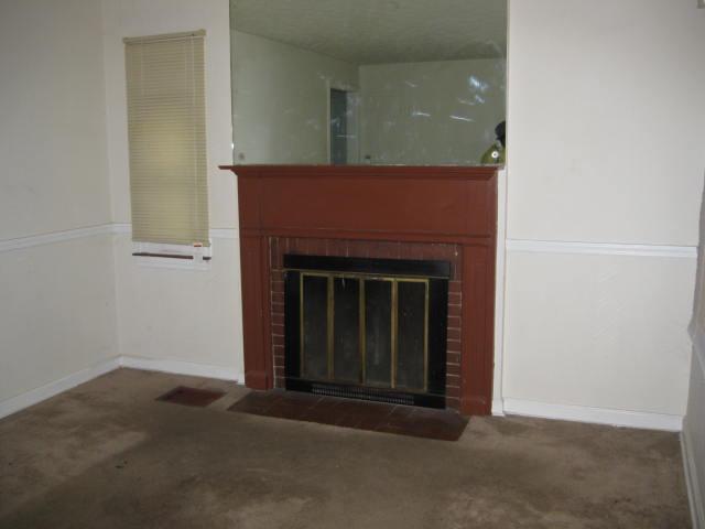 143 North James Road Columbus, OH 43213 - Photo 3 of 8