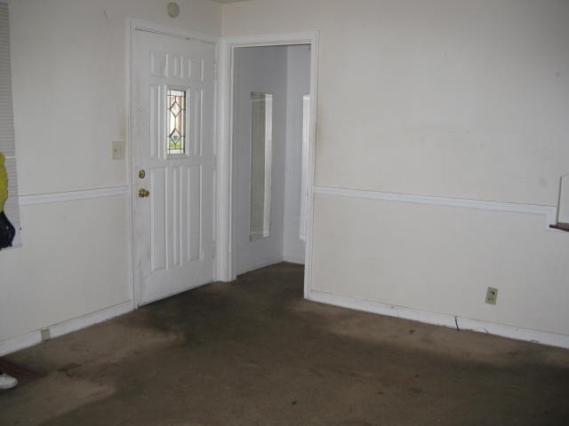 143 North James Road Columbus, OH 43213 - Photo 4 of 8