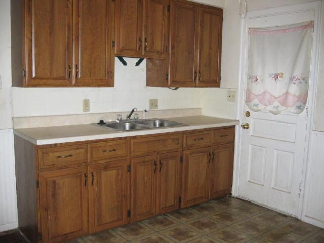 143 North James Road Columbus, OH 43213 - Photo 5 of 8