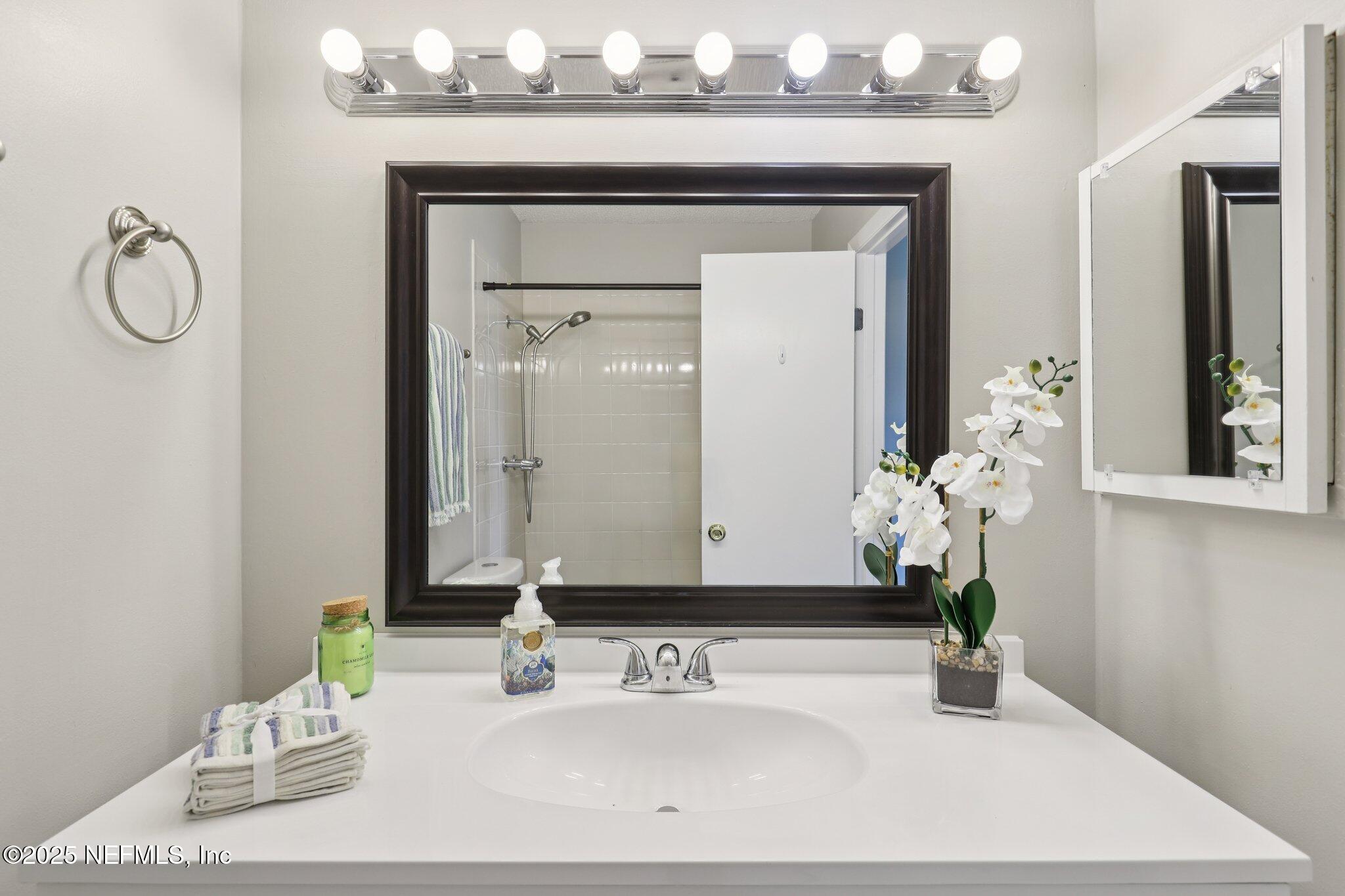 1262 The Grove Road Orange Park, FL 32073 - Photo 23 of 52 Primary Bath