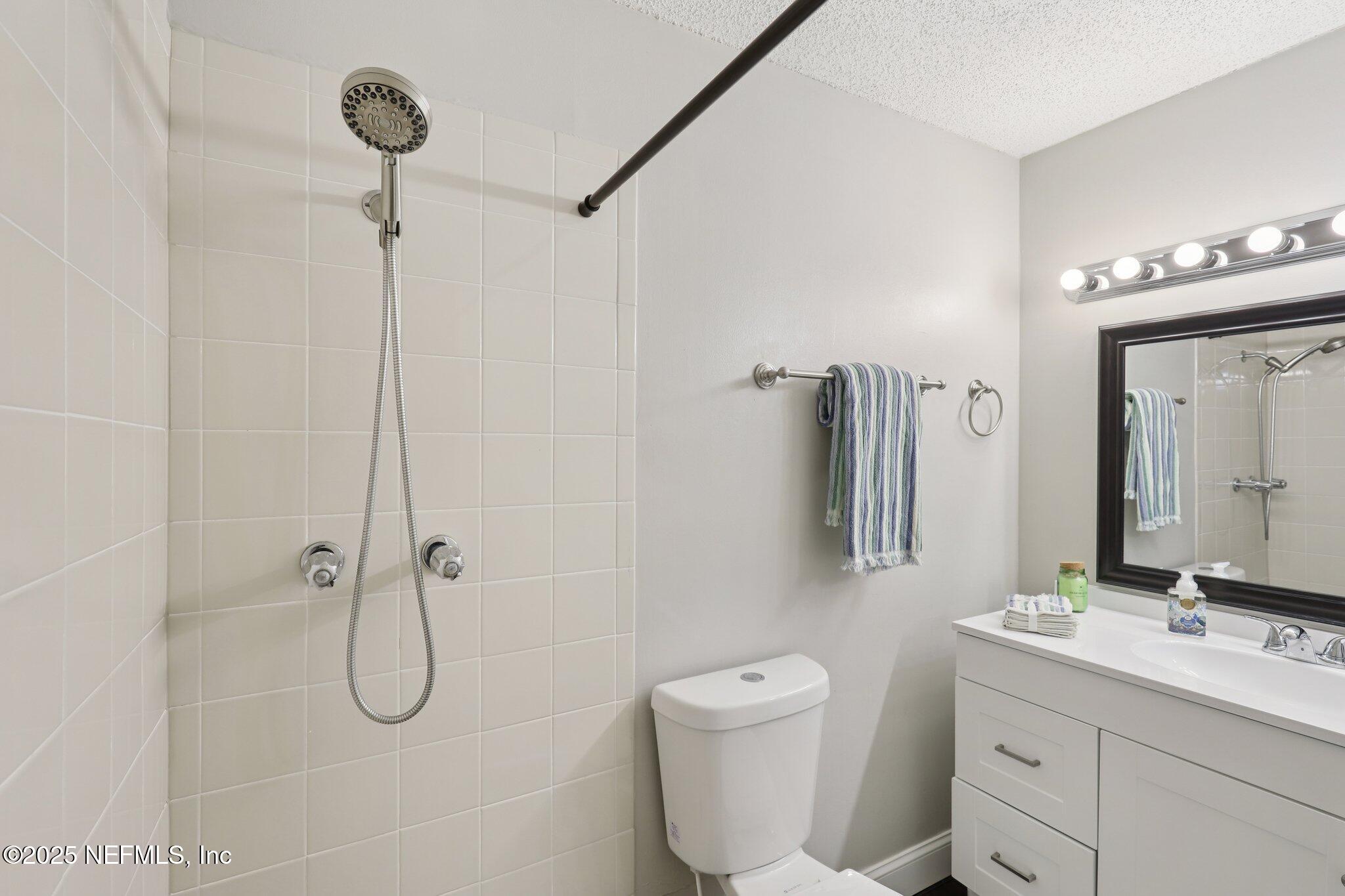 1262 The Grove Road Orange Park, FL 32073 - Photo 25 of 52 Primary Bath 3