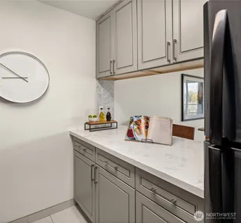 $575,000 | 2501 Canterbury Lane East, Unit 322, Seattle, WA 98112