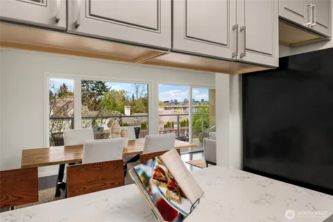 $575,000 | 2501 Canterbury Lane East, Unit 322, Seattle, WA 98112