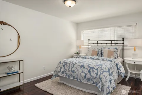 $575,000 | 2501 Canterbury Lane East, Unit 322, Seattle, WA 98112