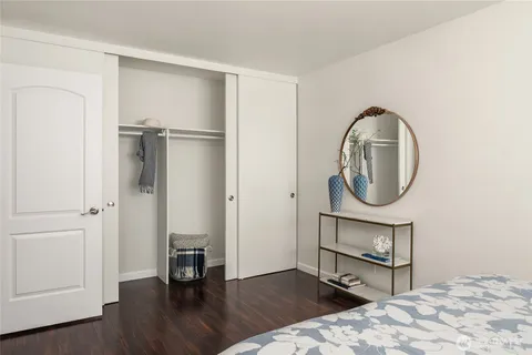 $575,000 | 2501 Canterbury Lane East, Unit 322, Seattle, WA 98112