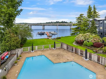 $575,000 | 2501 Canterbury Lane East, Unit 322, Seattle, WA 98112