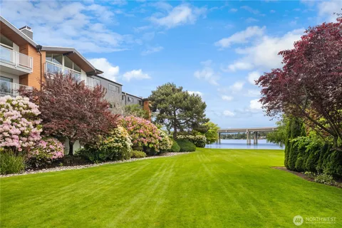 $575,000 | 2501 Canterbury Lane East, Unit 322, Seattle, WA 98112