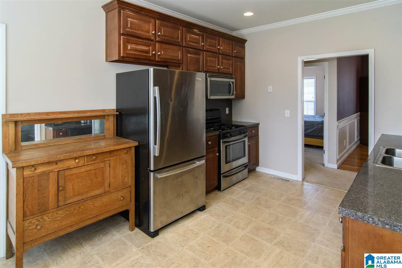 2012 Jarred Circle Leeds, AL 35094 - Photo 16 of 38